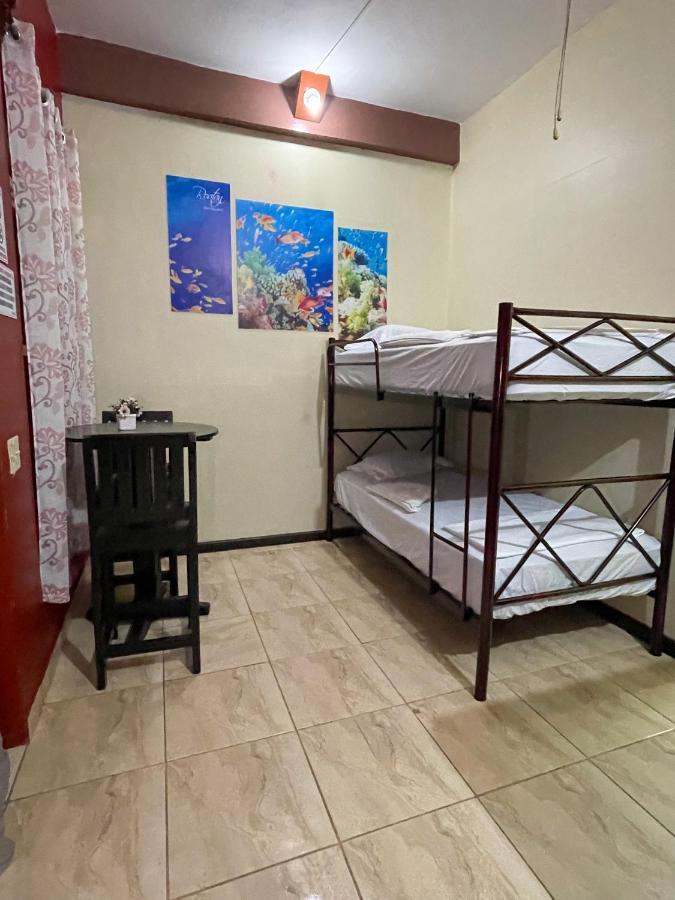 B Aparts Hotel Coxen Hole Bagian luar foto